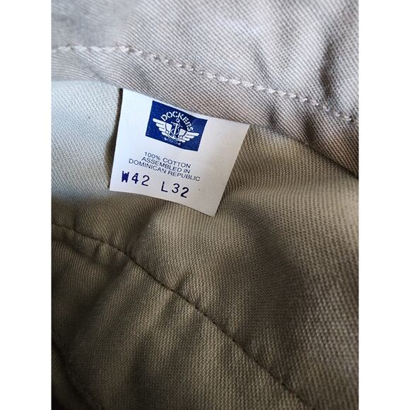 Dockers Khakis Men's Gray Pleated Front Cuffed Hem Pants W42 L 32 - Picture 3 of 7